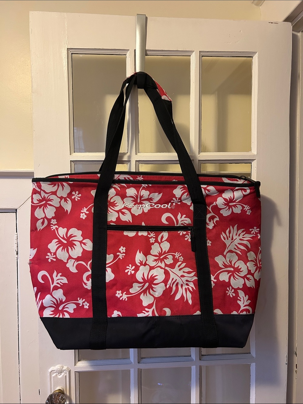 Cooler Floral Tote Bag in Red and White